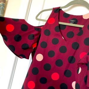 Perfect for summer! Like new! Ann Taylor Fact. Sm open shoulder polka dot blouse